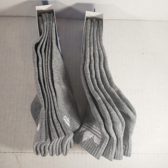 NWT Men's Adidas 3 Pairs Quarter Socks - Picture 3 of 4